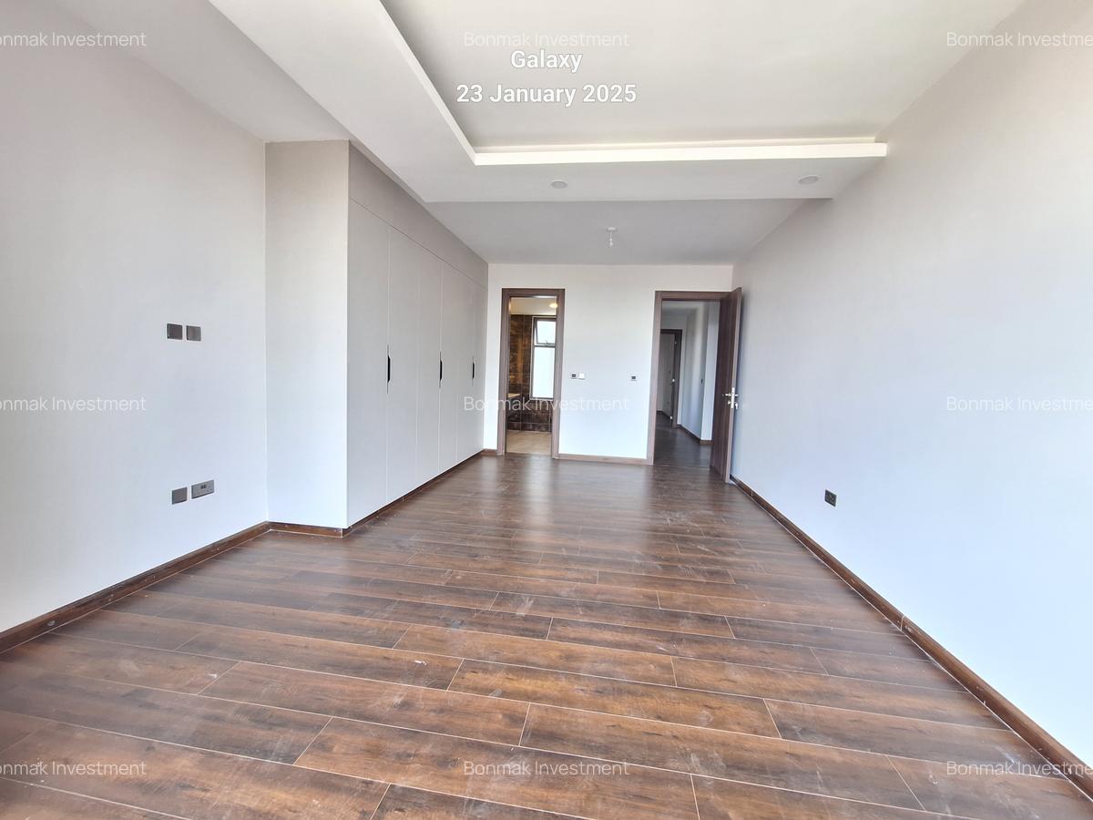 3 Bed Apartment with En Suite at Brookside Drive - 4