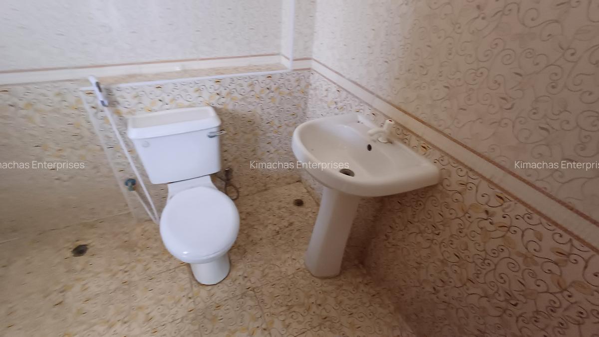 3 Bed Apartment with En Suite at Green Wood Drive - 7