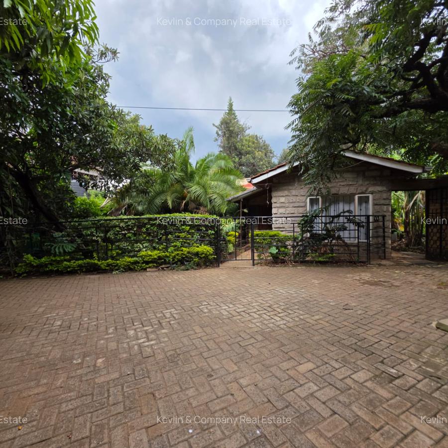 2 Bed House with En Suite in Riara Road - 3