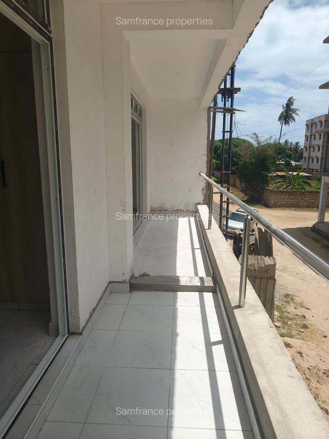 Serviced 2 Bed Apartment with En Suite at Mtwapa - 5
