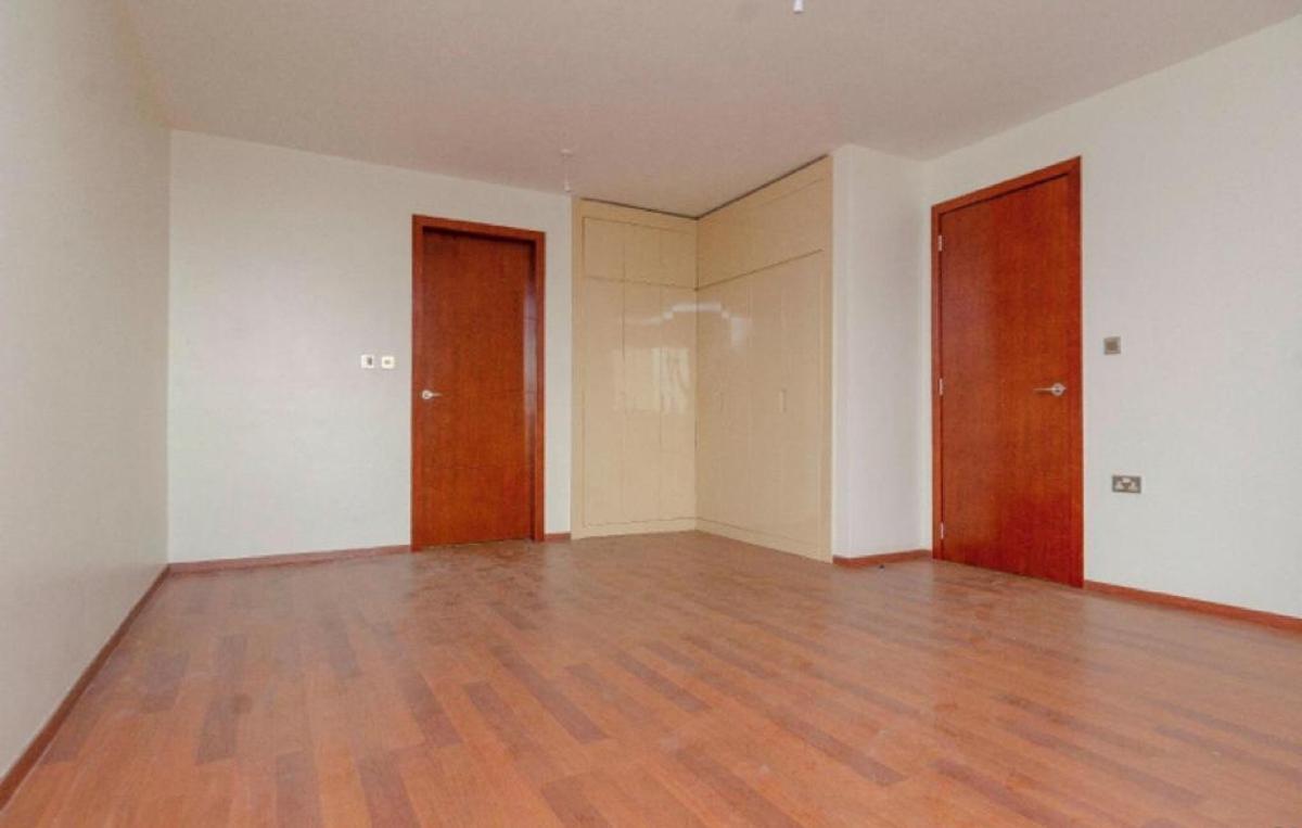 3 Bed Apartment with En Suite at Westlands - 16