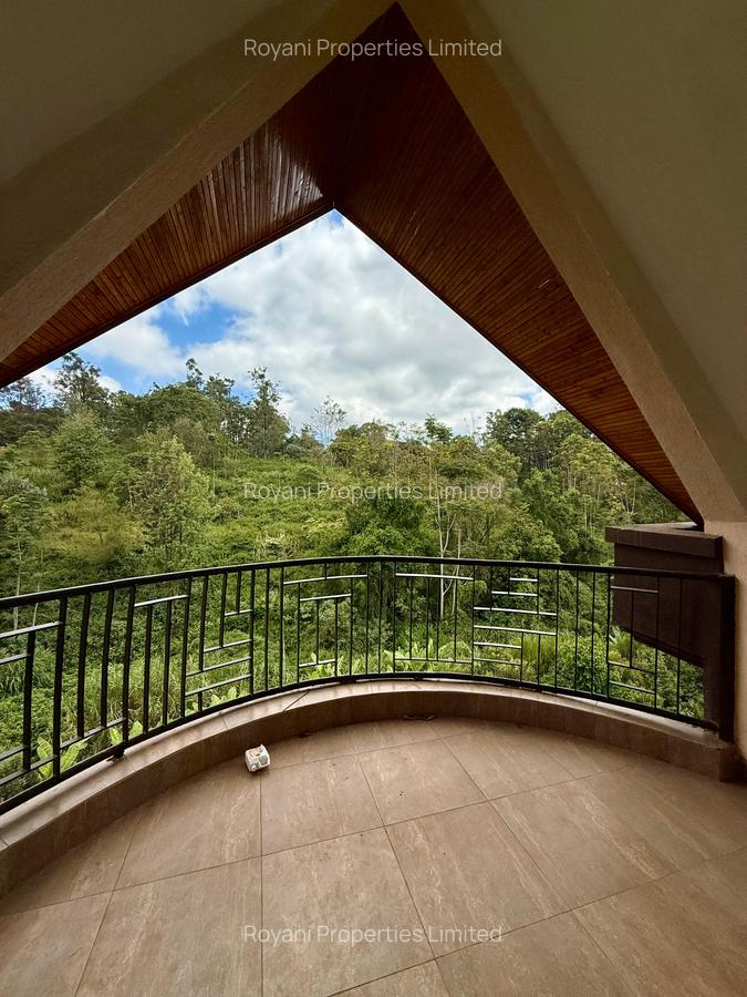 9 Bed House with En Suite in Rosslyn - 18