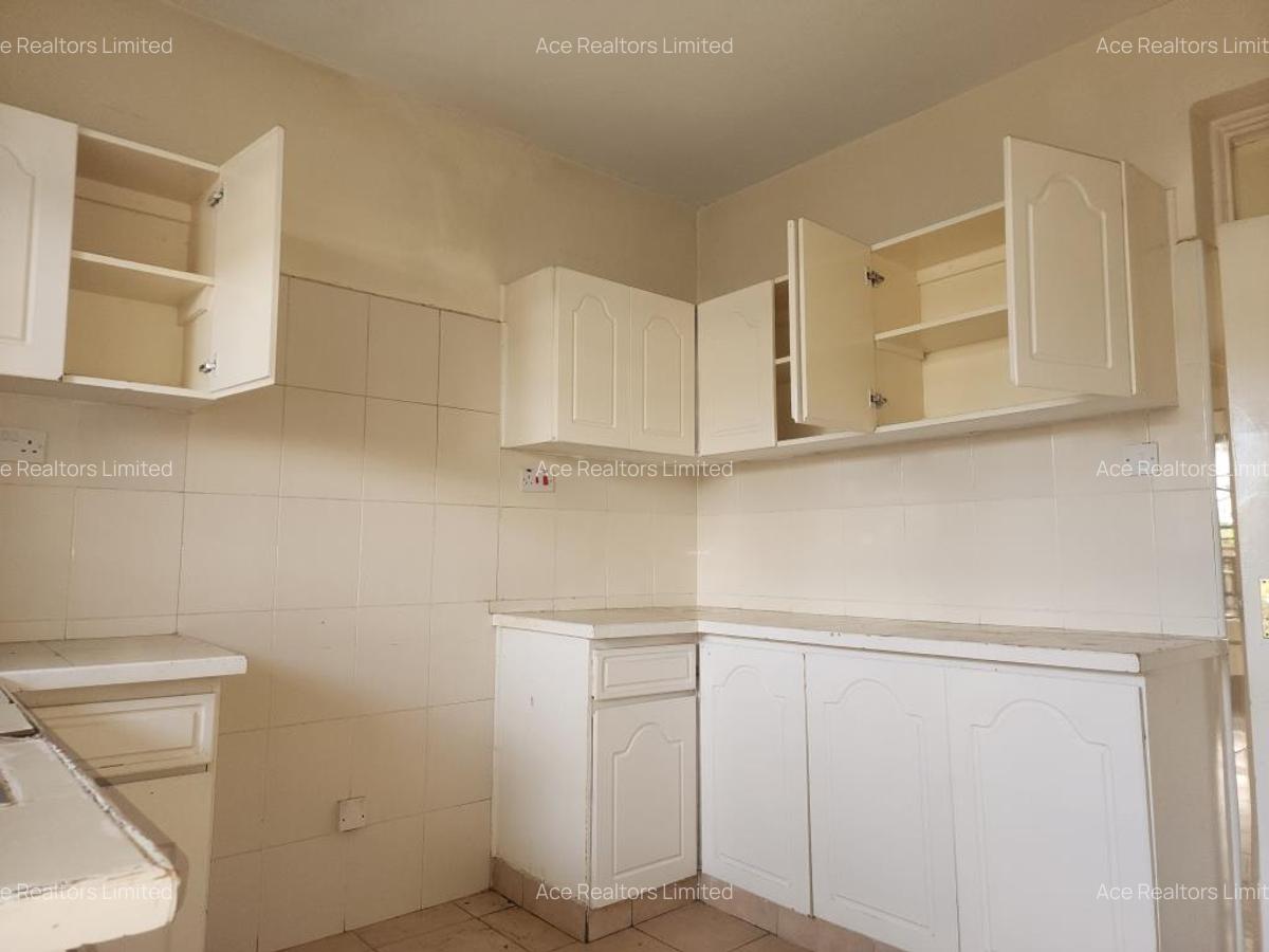 3 Bed Apartment with En Suite at Embakasi - 4