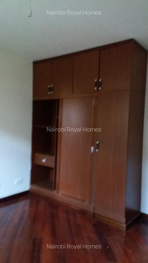 5 Bed Townhouse with En Suite at Convent Drive - 9