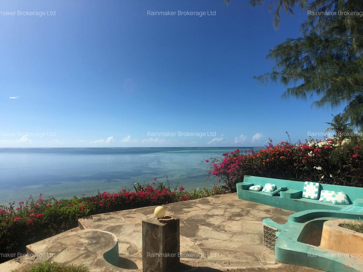 4 Bed Villa with Swimming Pool in Likoni - 6