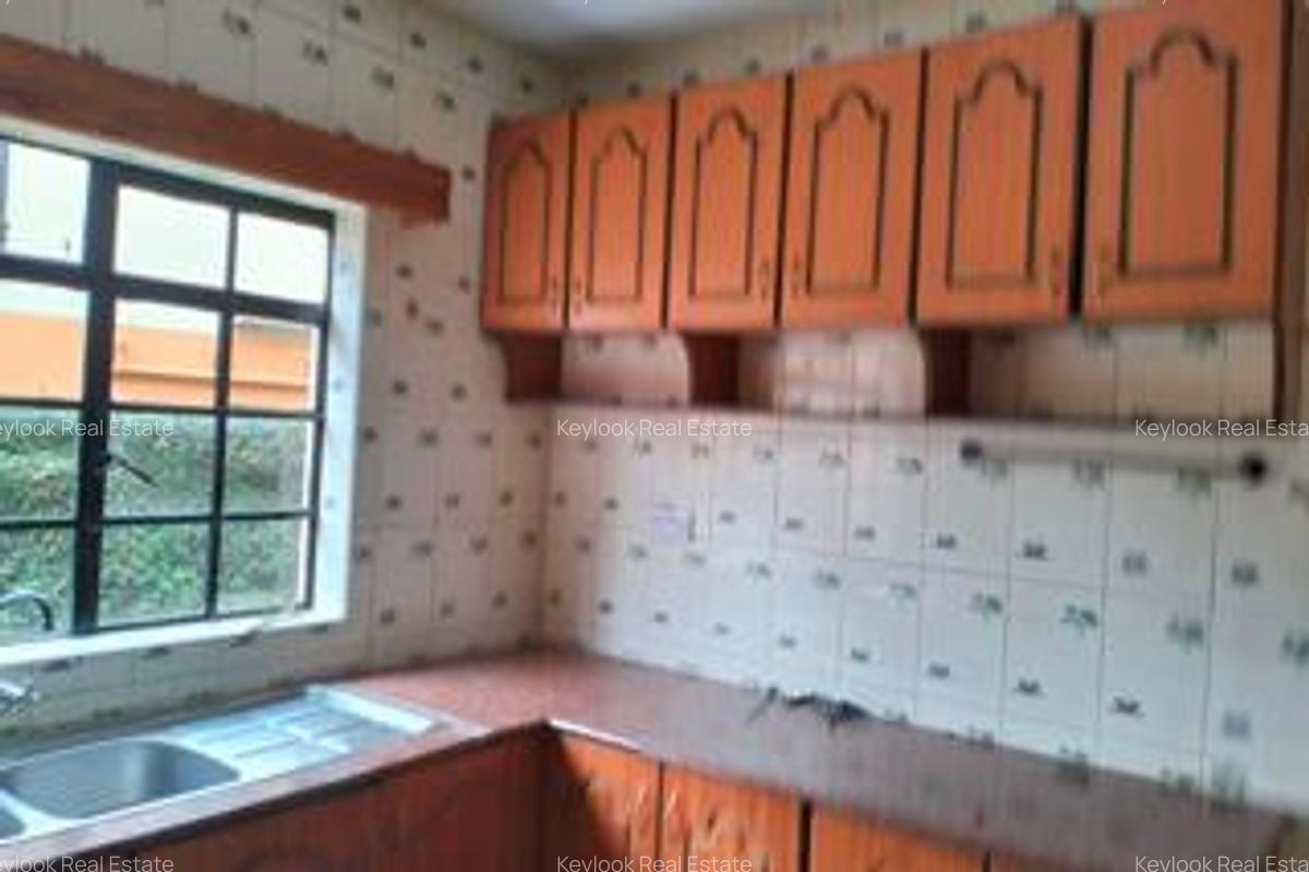 5 Bed Townhouse with En Suite at Lavington Green - 6