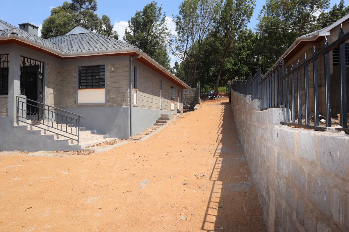 3 Bed House with En Suite at Lemiso Road - 6