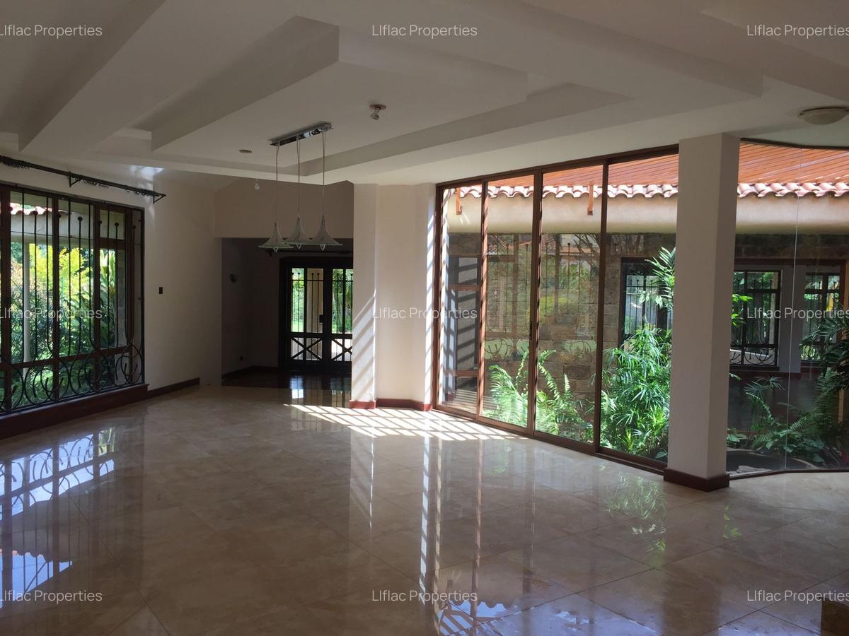 5 Bed House with En Suite in Runda - 13