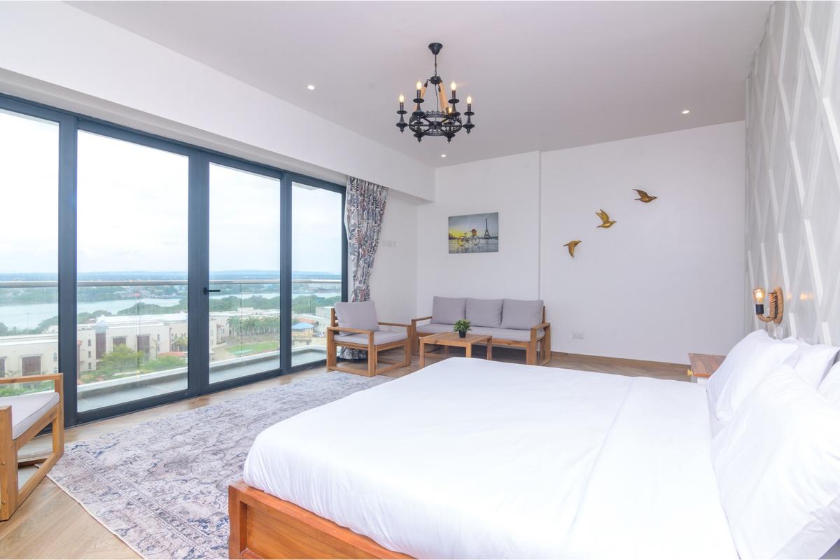 Furnished 4 Bed Apartment with En Suite at Oceanic Road - 14