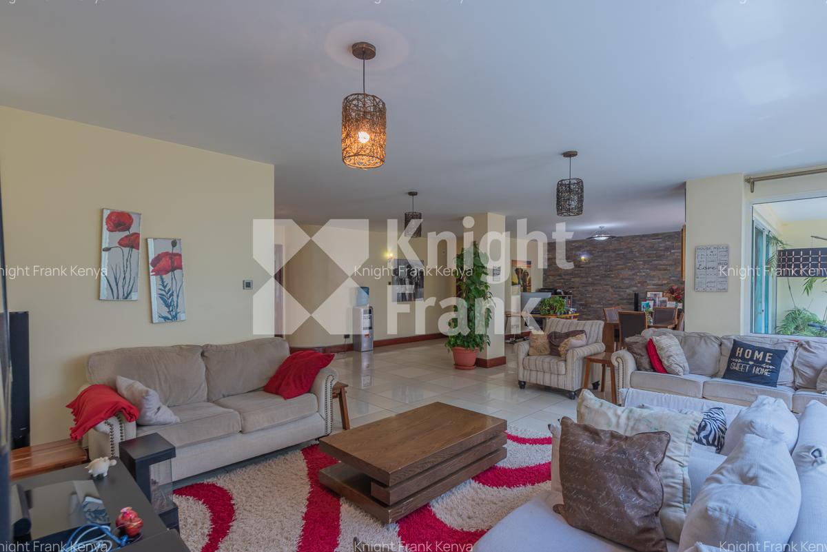 3 Bed Apartment with En Suite at One Riverside Drive - 3