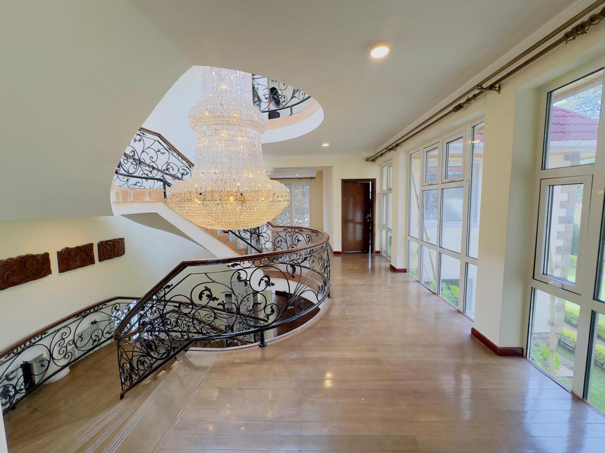 5 Bed House with En Suite at Mimosa Drive - 12