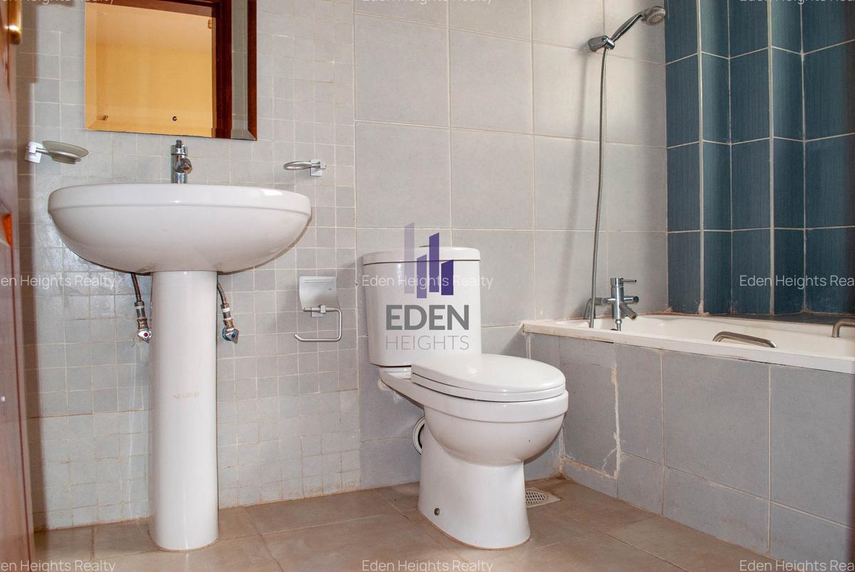 2 Bed Apartment with En Suite at Dennis Pritt - 12