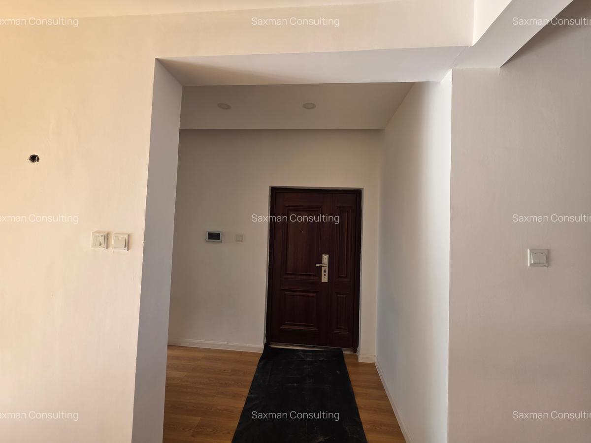 3 Bed Apartment with En Suite in Brookside - 14