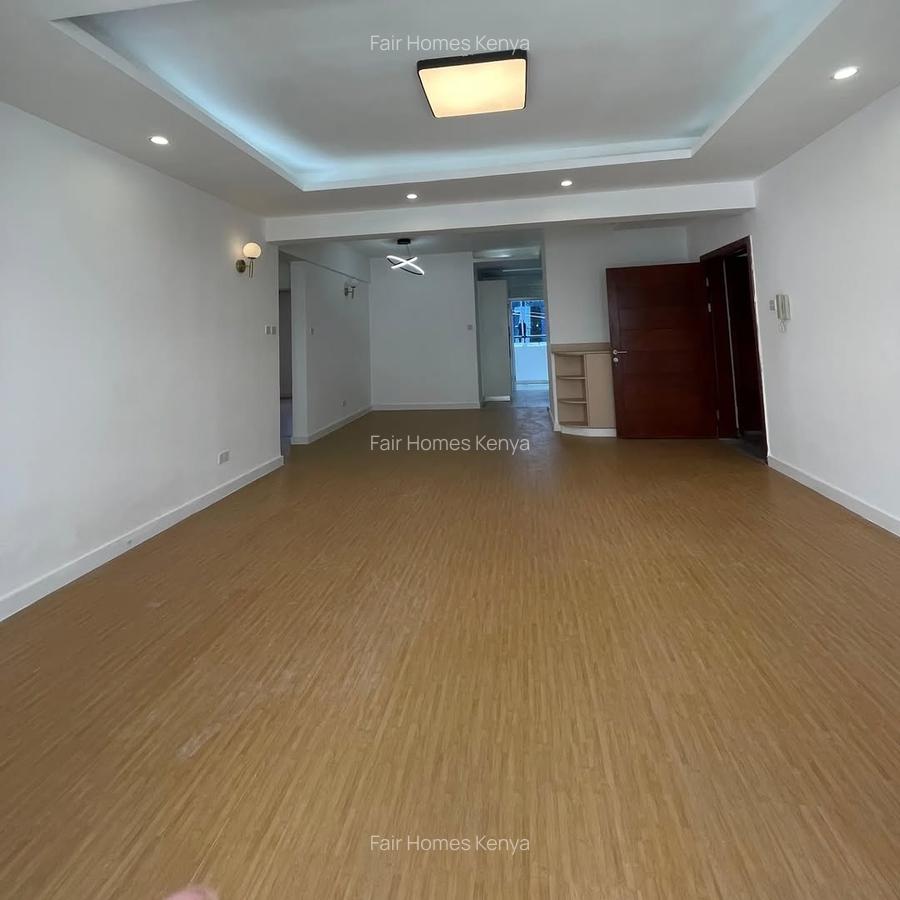3 Bed Apartment with En Suite at Hatheru Road - 3