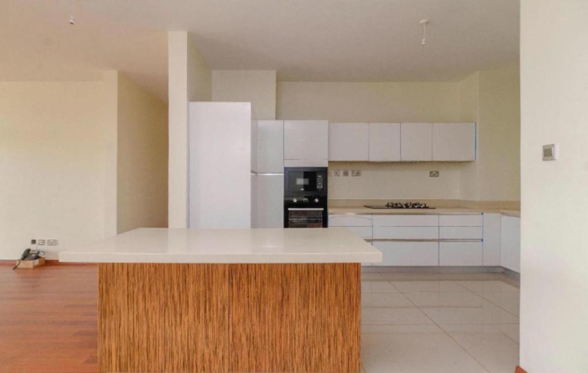 3 Bed Apartment with En Suite at Westlands - 8