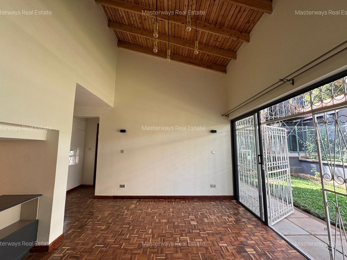 4 Bed Townhouse with En Suite at Lantana Road - 15