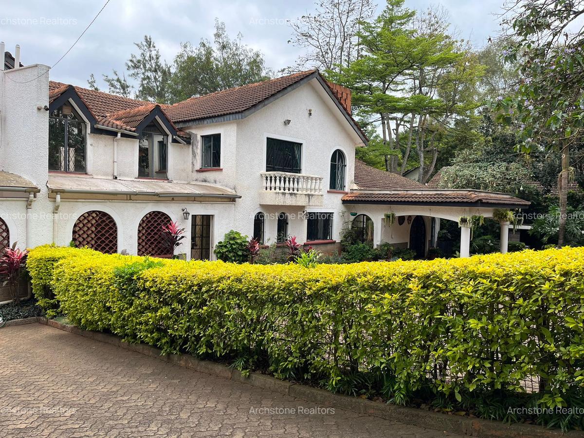 5 Bed House with En Suite in Nyari - 1