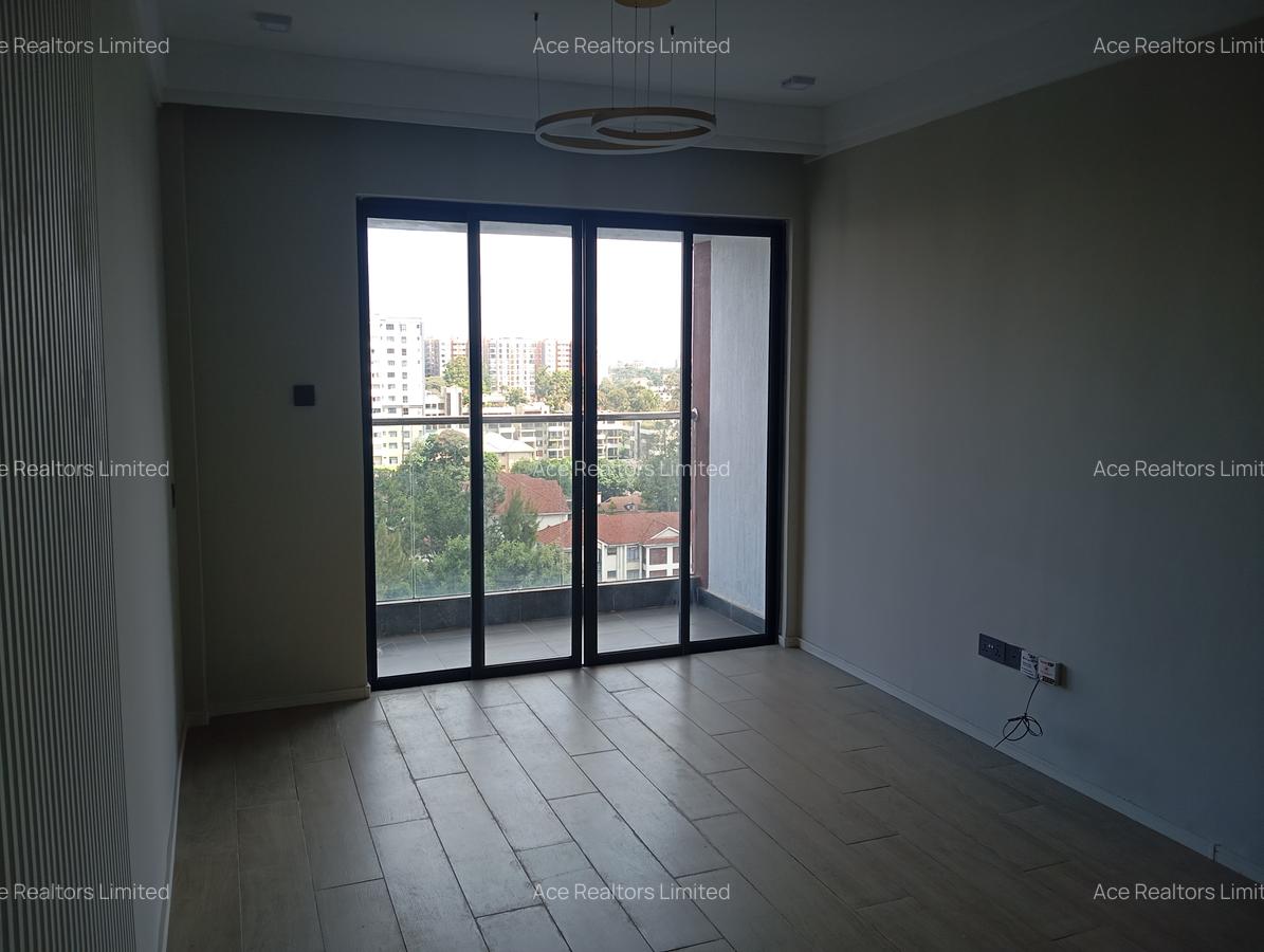 1 Bed Apartment with En Suite at Lavington - 2