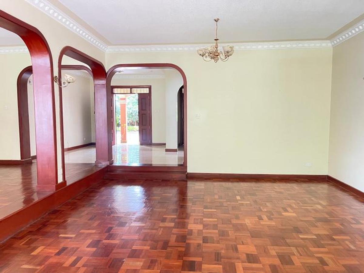 5 Bed Townhouse with En Suite in Lavington - 11