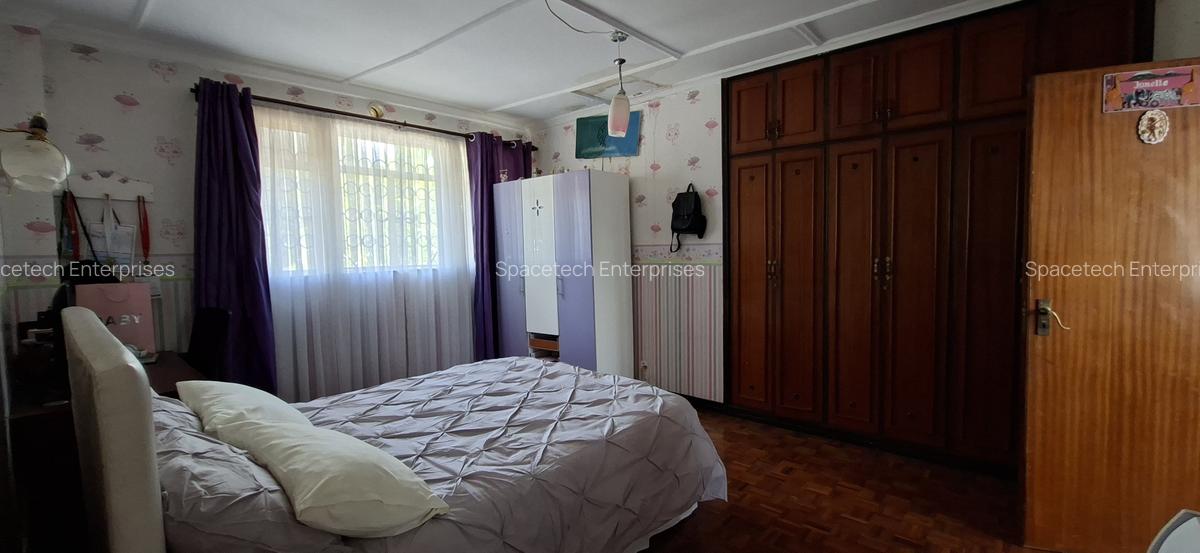 4 Bed House with En Suite in Runda - 10