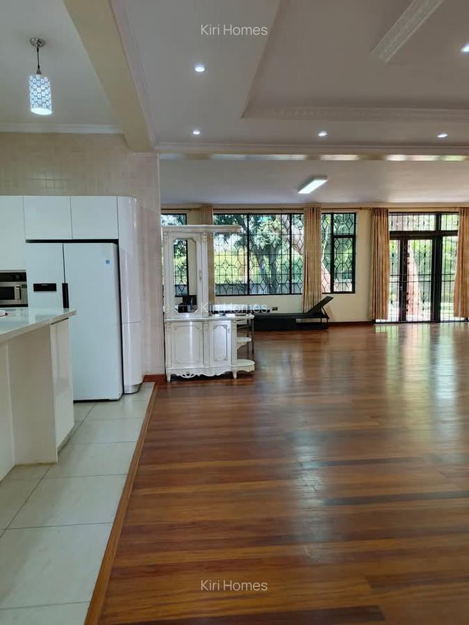 5 Bed Townhouse with En Suite in Gigiri - 9