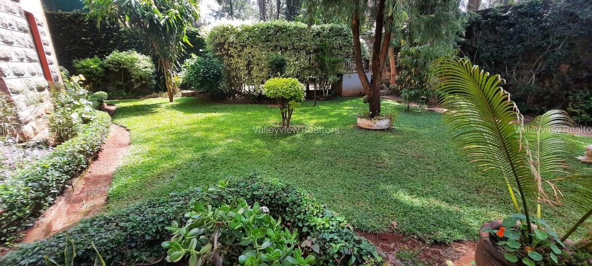 2 Bed House with En Suite at Lavington - 13