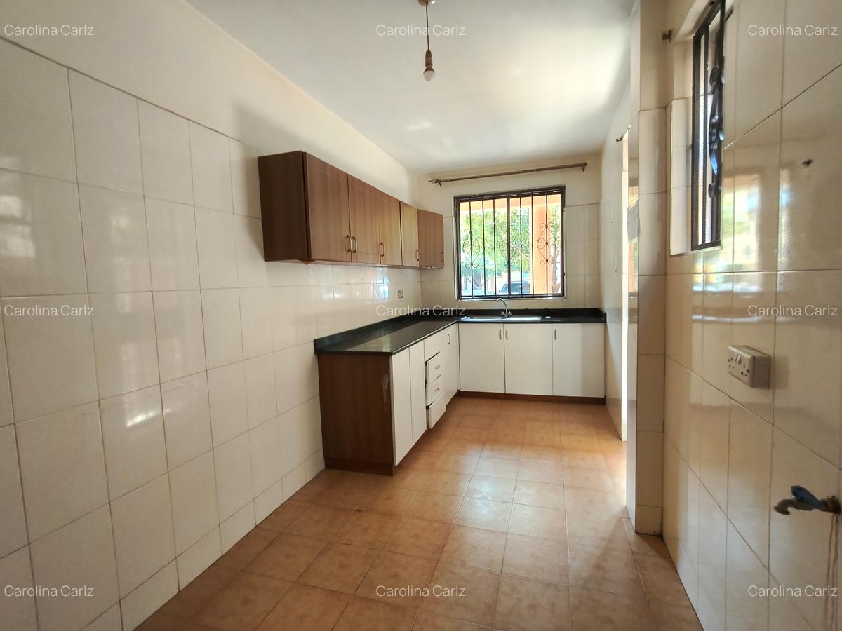 5 Bed House with En Suite in Westlands Area - 9