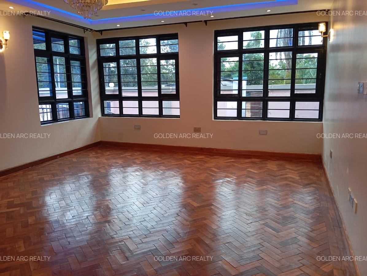 5 Bed Townhouse with En Suite in Karen - 8