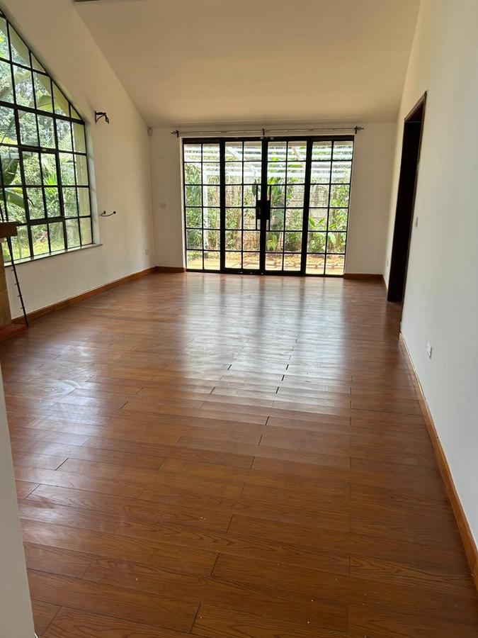 4 Bed Townhouse with En Suite in Kitisuru - 2