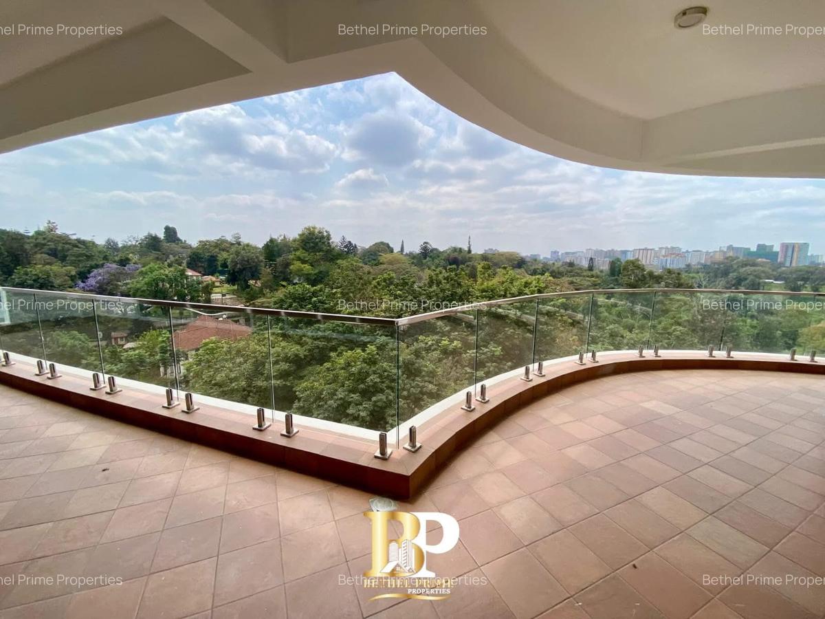 4 Bed Apartment with En Suite in Parklands - 9