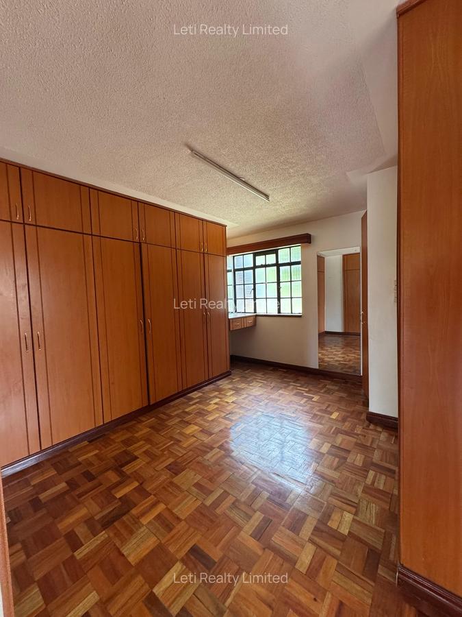 5 Bed Townhouse with En Suite in Lavington - 13