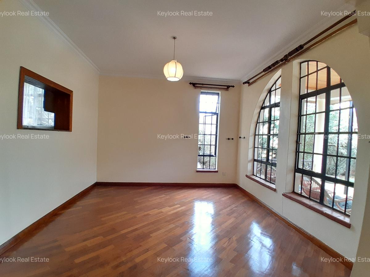 4 Bed Townhouse with En Suite at Lavington Green - 15