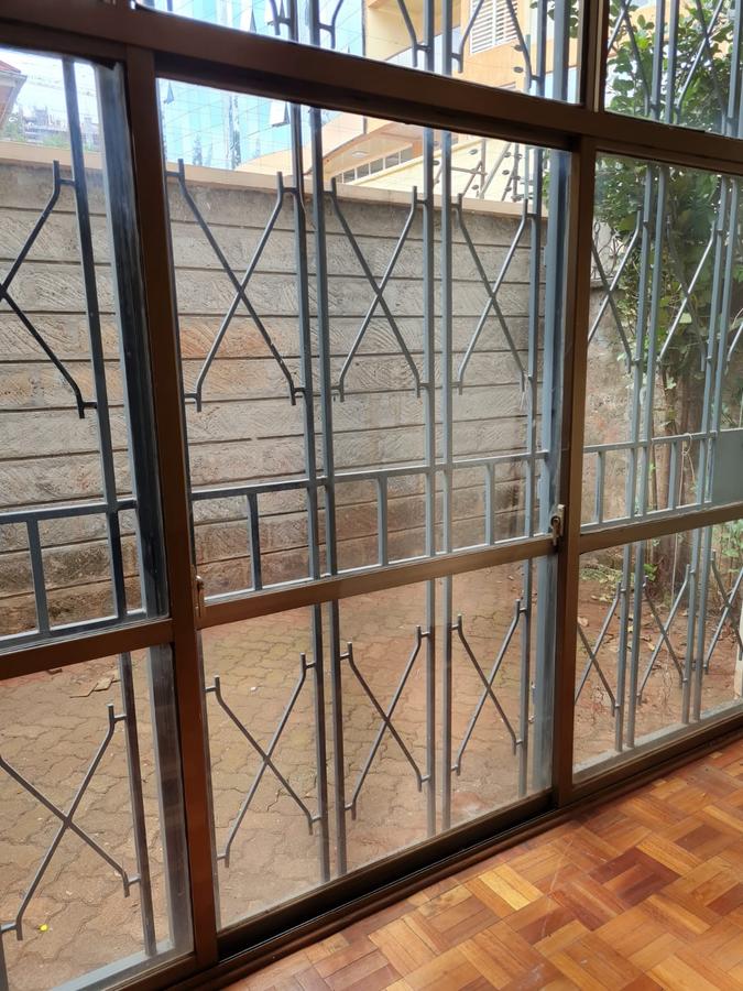 5 Bed Townhouse with En Suite in Kileleshwa - 13