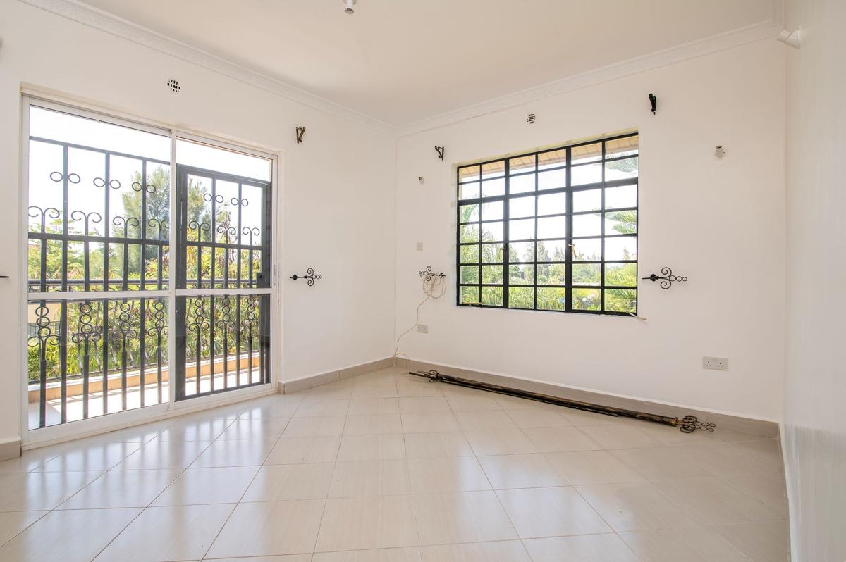 3 Bed Townhouse with En Suite in Athi River - 10