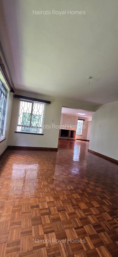 5 Bed House with En Suite at Un Crescent - 18