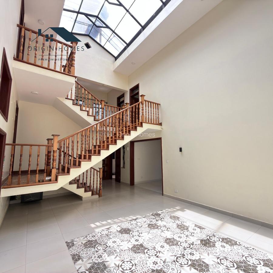 5 Bed Townhouse with En Suite at Brookside - 5