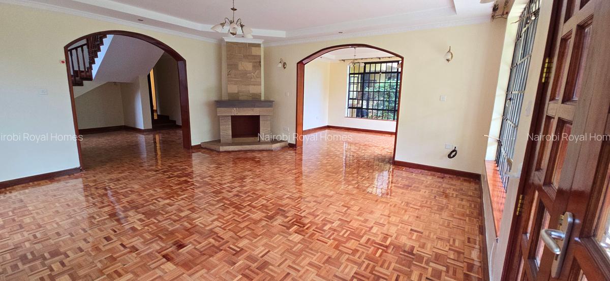4 Bed Townhouse with En Suite at Lavington Green - 6