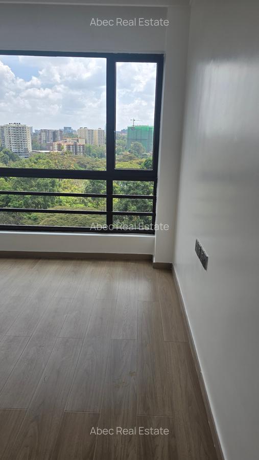 Serviced 2 Bed Apartment with En Suite at Riverside Drive - 9
