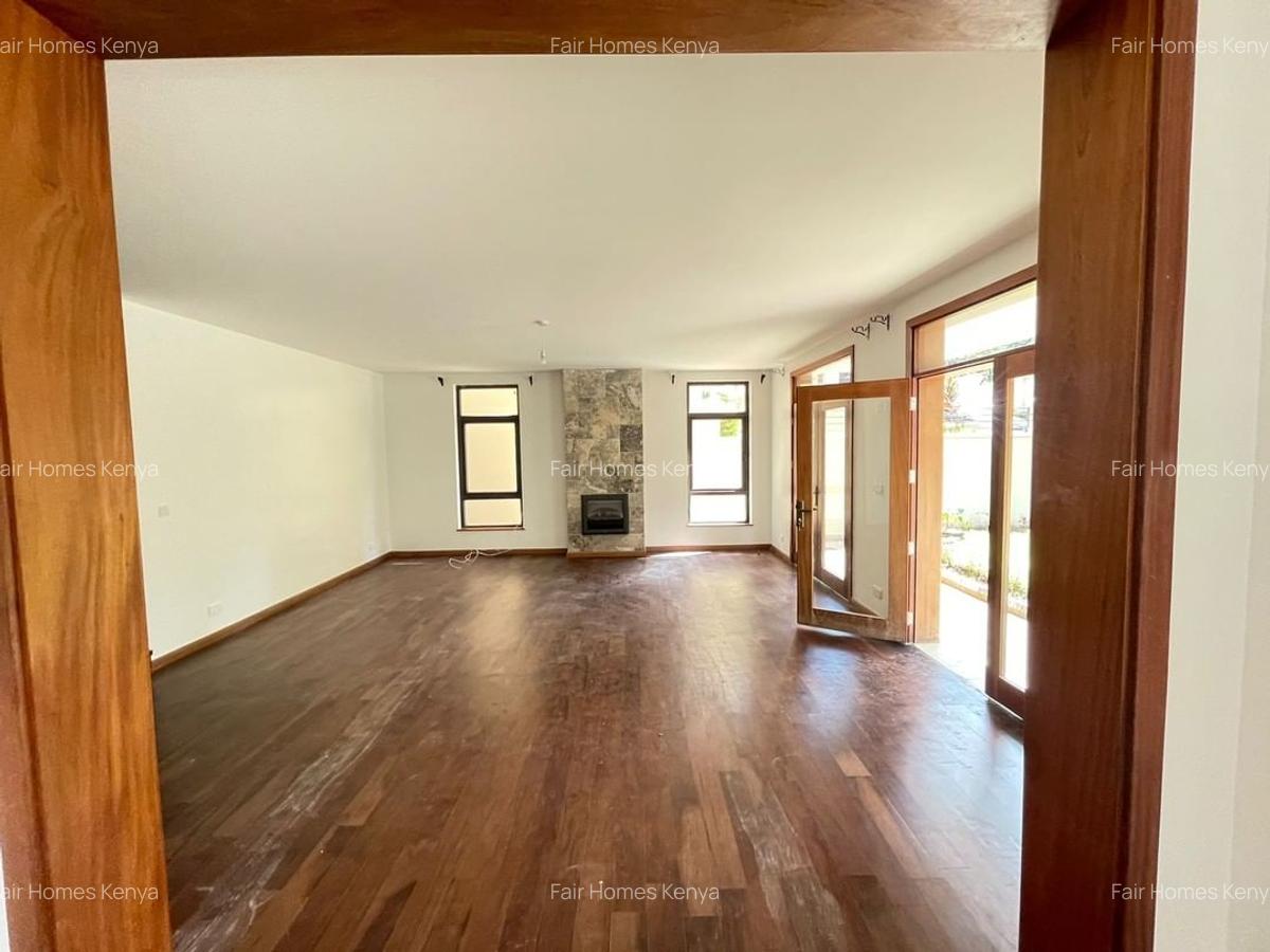 5 Bed Townhouse with En Suite at Lavington Green - 9