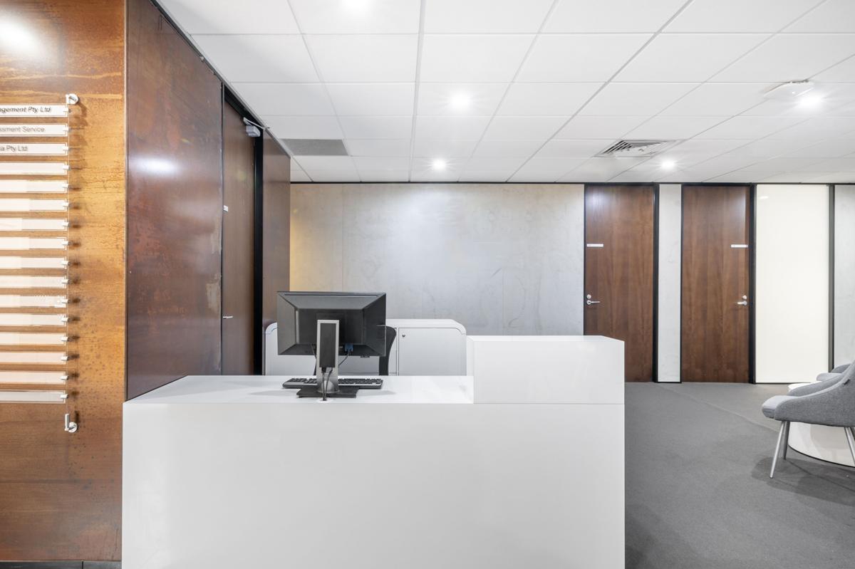 Furnished 30 m² Office with Service Charge Included at Links Road - 2