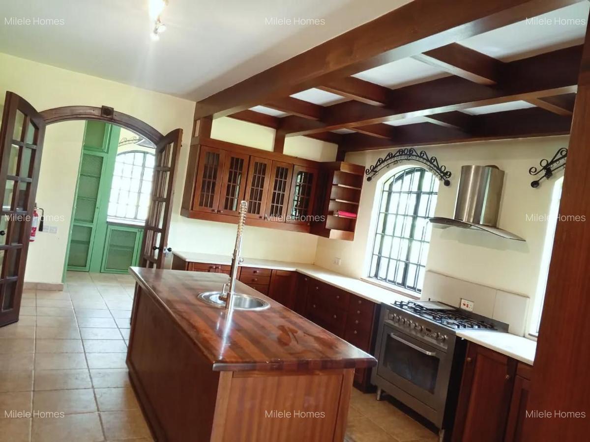 5 Bed Villa with En Suite in Kitisuru - 10