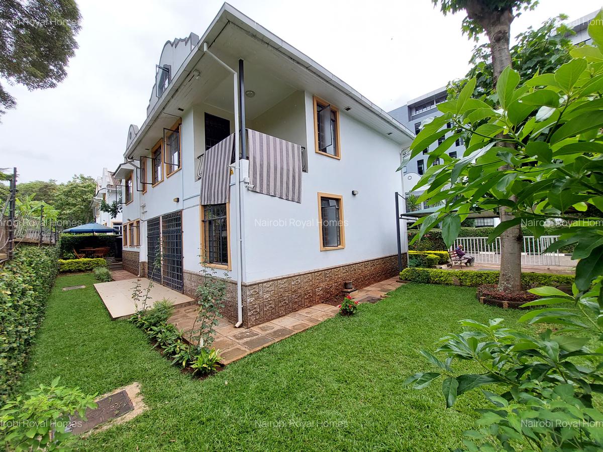 4 Bed Townhouse with En Suite at Lavington Ndoto Road - 8