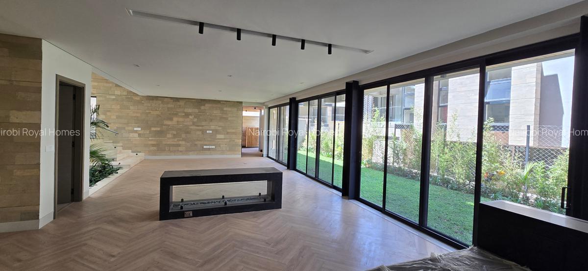 5 Bed Townhouse with En Suite at Grovelia Grove - 11