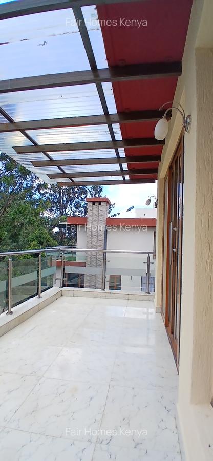 5 Bed Townhouse with En Suite at Lavington Green - 7