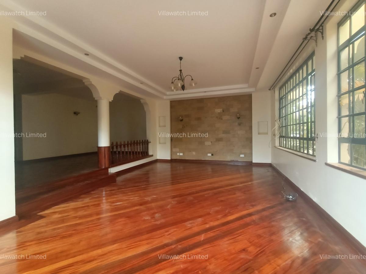 5 Bed Townhouse with En Suite in Lavington - 20