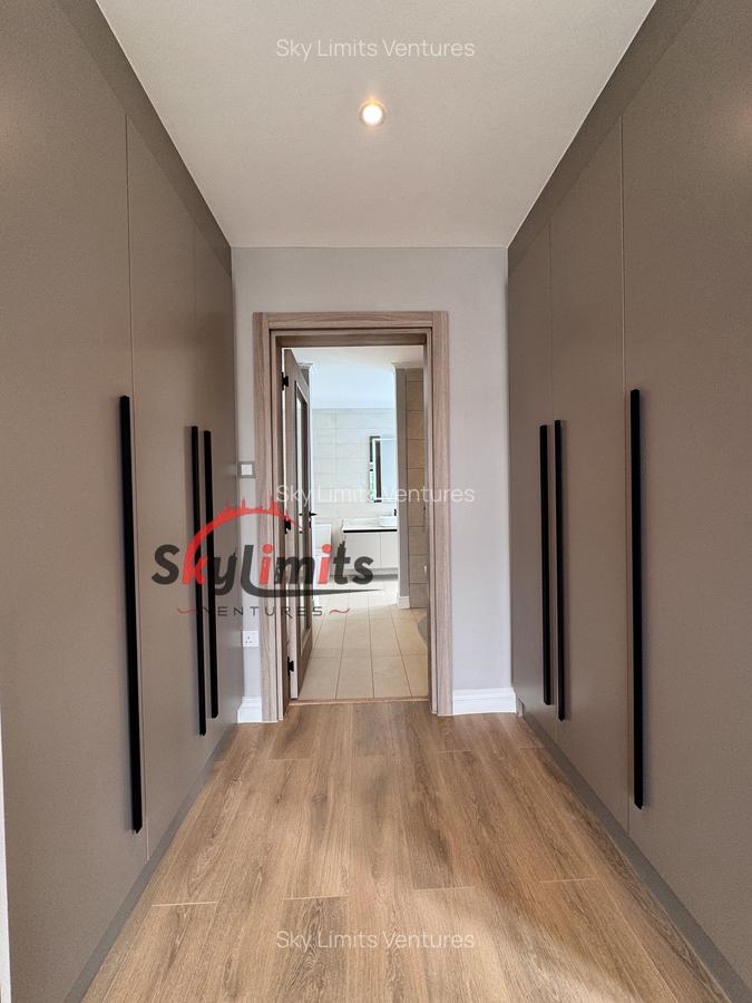 4 Bed Villa with En Suite in Runda - 16