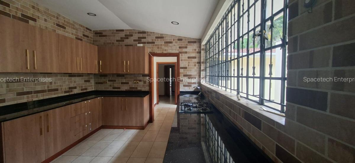5 Bed House with En Suite in Kitisuru - 11
