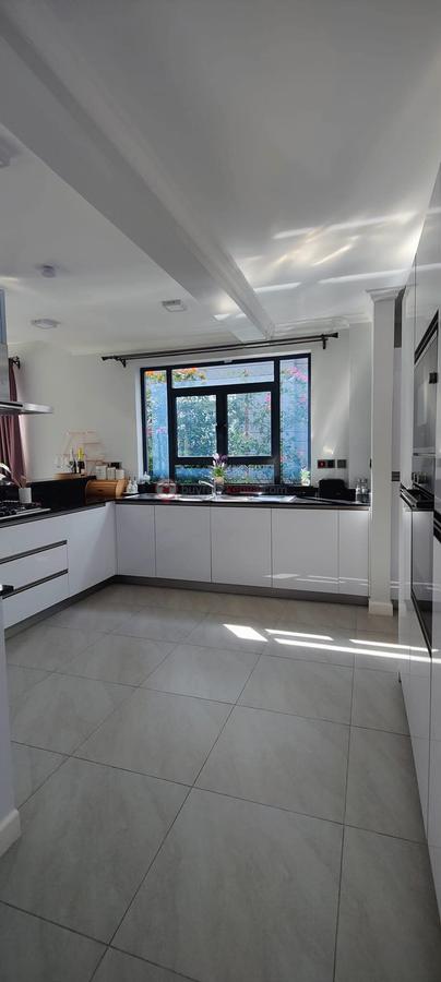 4 Bed Villa with En Suite at Runda - 6