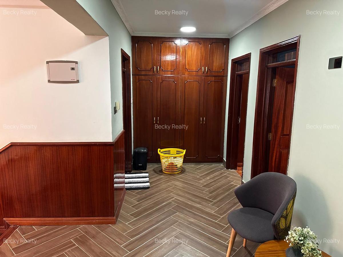 5 Bed House with En Suite at Kuro Road - 8