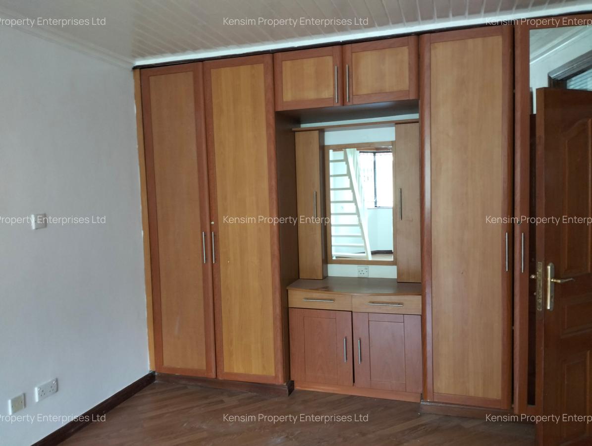 4 Bed Townhouse with En Suite in Westlands Area - 13